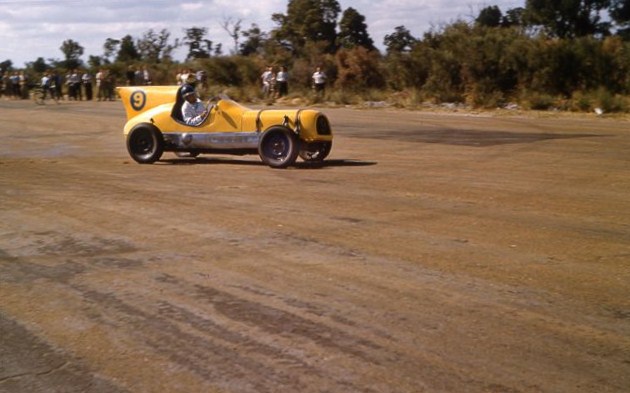 Entering the main straight Caversham