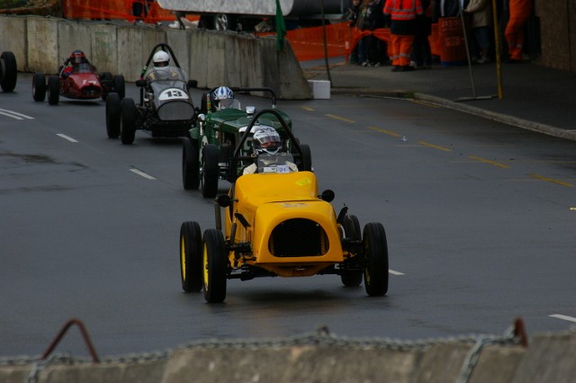 Heading into Grey St Albany in the wet